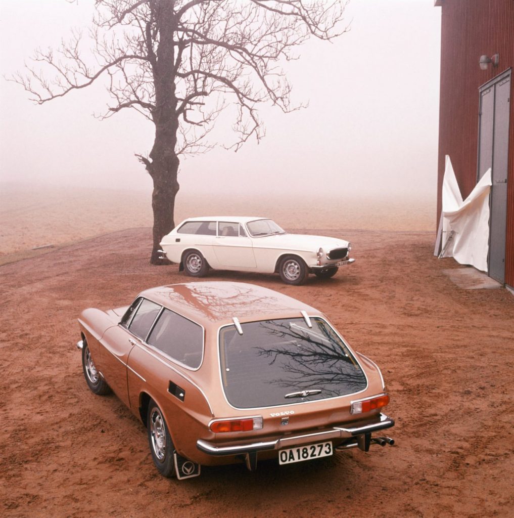 5880_volvo_1800_es-1241x1250-1017x1024 Wspomnienie Jana Wilsgaarda – projektanta, który przez cztery dekady odpowiadał za stylistykę modeli Volvo