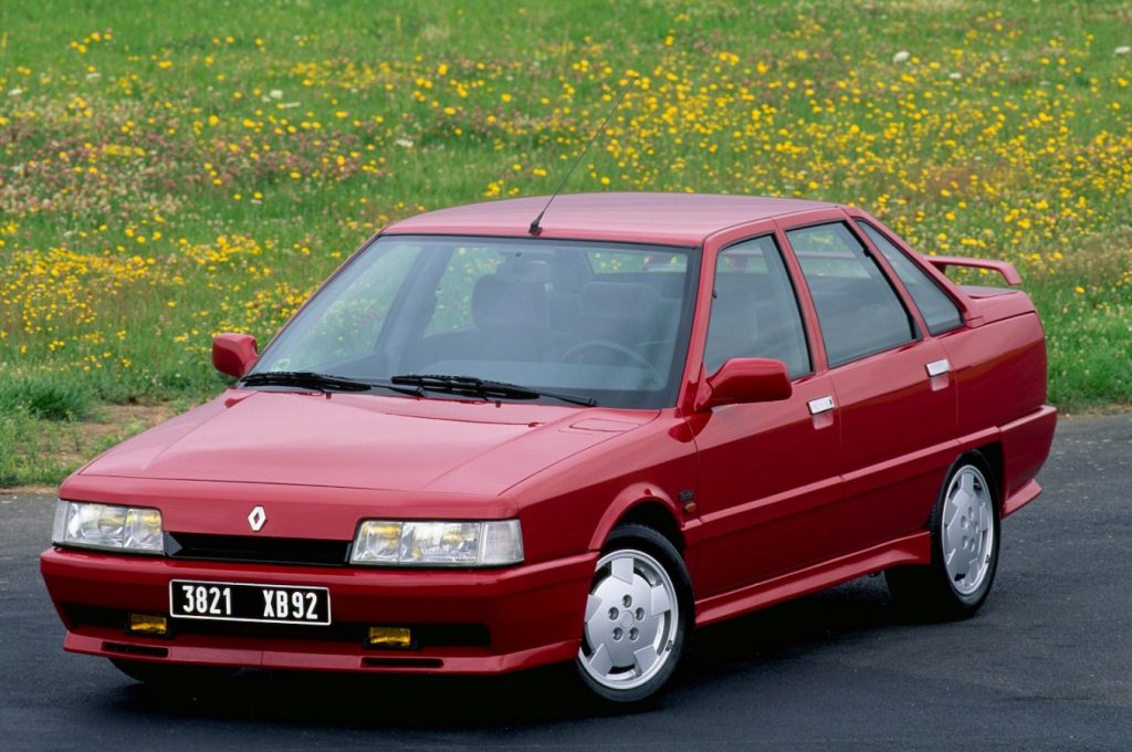 renault-21-turbo-1024x680 Ponad 110 lat historii Renault – CZĘŚĆ IV - Innowacje i zmiany w drodze do sukcesu (1975 -92)