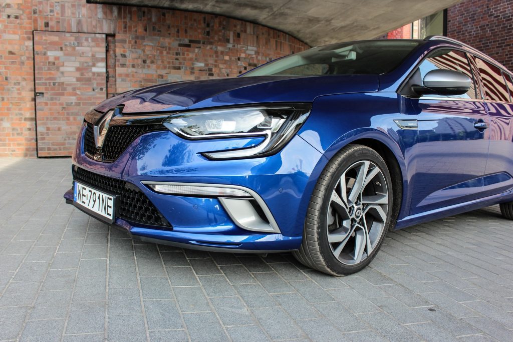 Megane-GT-16-1024x683 TEST | Renault Megane Grandtour GT 205 EDC - GieTe kwadrat
