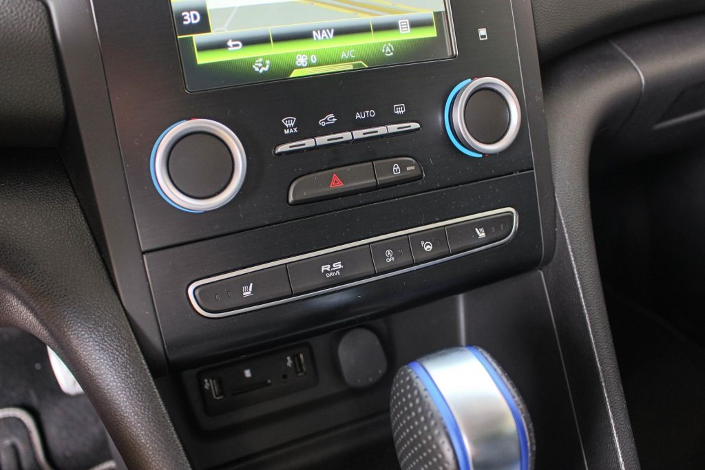 Megane-GT-34-1024x683 TEST | Renault Megane Grandtour GT 205 EDC - GieTe kwadrat