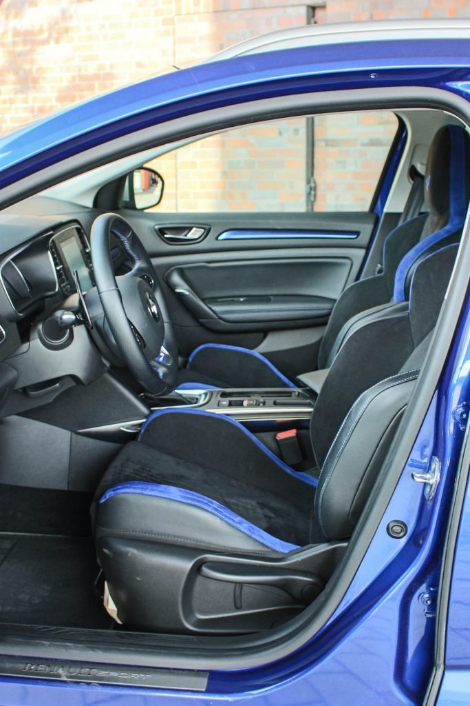 Megane-GT-35-683x1024 TEST | Renault Megane Grandtour GT 205 EDC - GieTe kwadrat