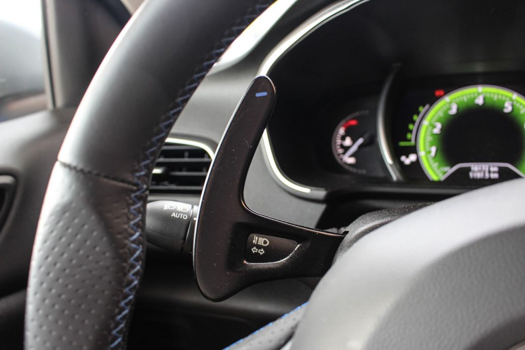 Megane-GT-45-1024x683 TEST | Renault Megane Grandtour GT 205 EDC - GieTe kwadrat