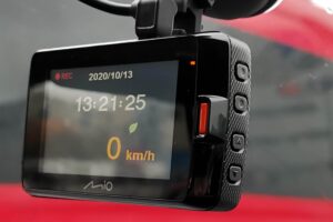 MioMiVue795-00018-300x200 TEST | Wideorejestrator Mio MiVue 795 - rejestrator wielu talentów - opinie, recenzja