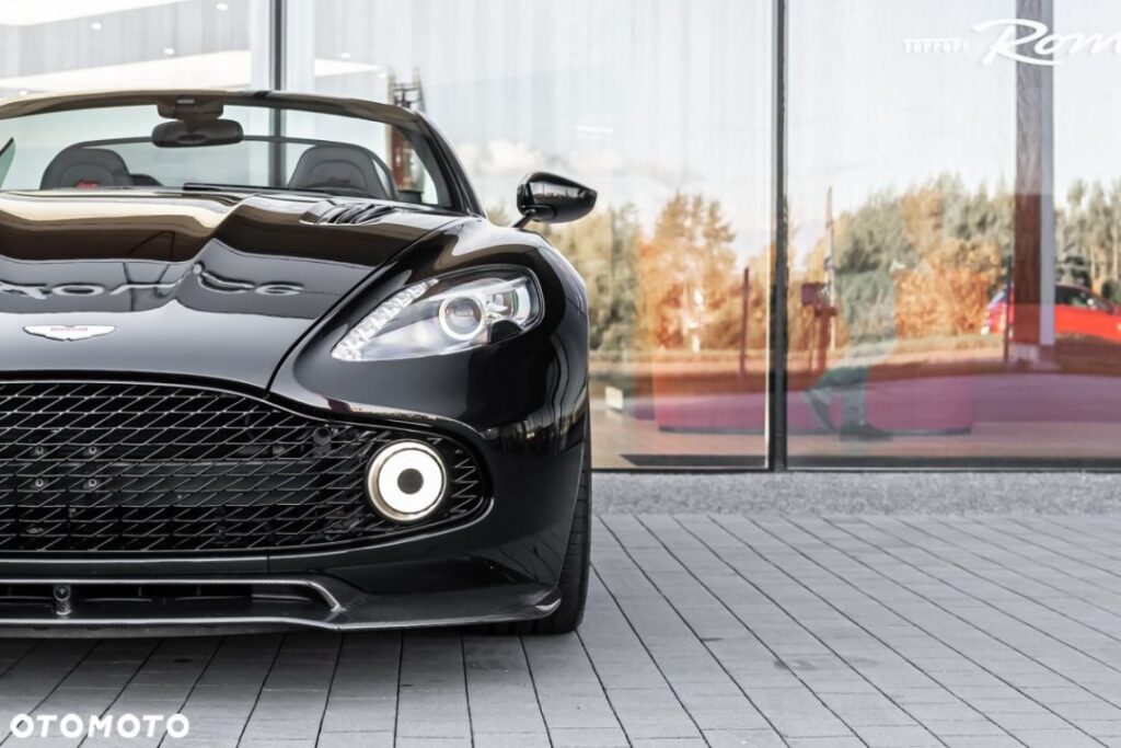 Aston-Martin-Vanquish-Zagato-2-1024x683 Aston Martin Vanquish Zagato Volante - 2018 - 799.500 EUR - Katowice - jeden z 99 sztuk