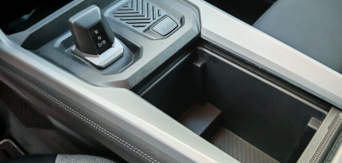 Dacia-Bigster-Hybrid-155-Journey-oAutach.pl-050-702x336 TEST | Dacia Bigster Hybrid 155 Journey - wielki SUV, wielkie zalety i... drobne potknięcia - opinie, recenzja, #kluczowa5