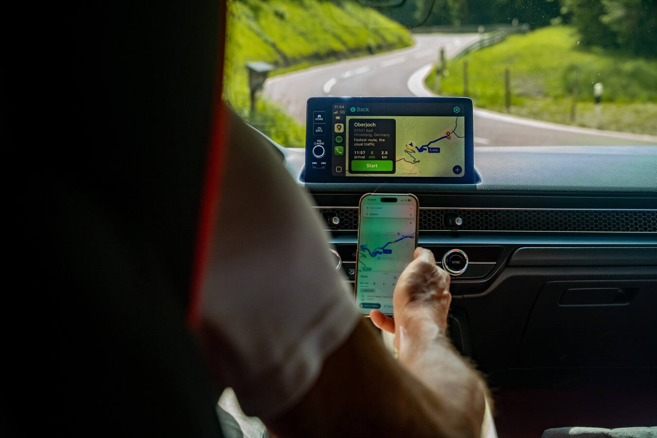 545989_Honda_Civic_Type_R_FL5_-_Oberjoch_Pass Koniec pewnej epoki. Honda uśmierca Civica Type R w Europie, ale żegna go z klasą.