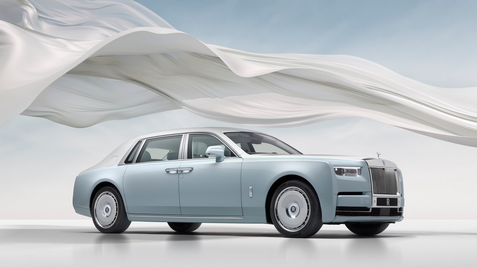 100-lat-rolls-royce-phantom-bespoke-historia-luksusu-0006 Phantom: 100 lat bycia lustrem dla najbogatszych